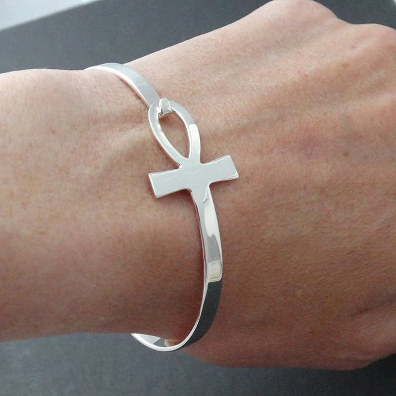 ผู้หญิงข้ามสร้อยข้อมือ, ป้องกั - Women Accessories Egypt บทวิจารณ์และราคา
