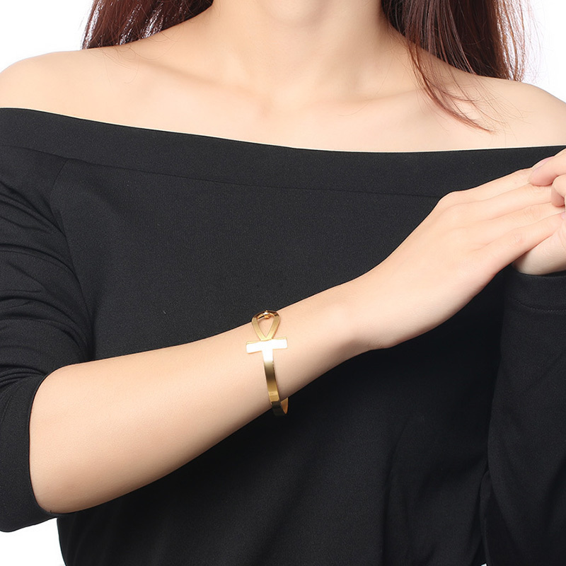 ผู้หญิงข้ามสร้อยข้อมือ, ป้องกั - Women Accessories Egypt บทวิจารณ์และราคา