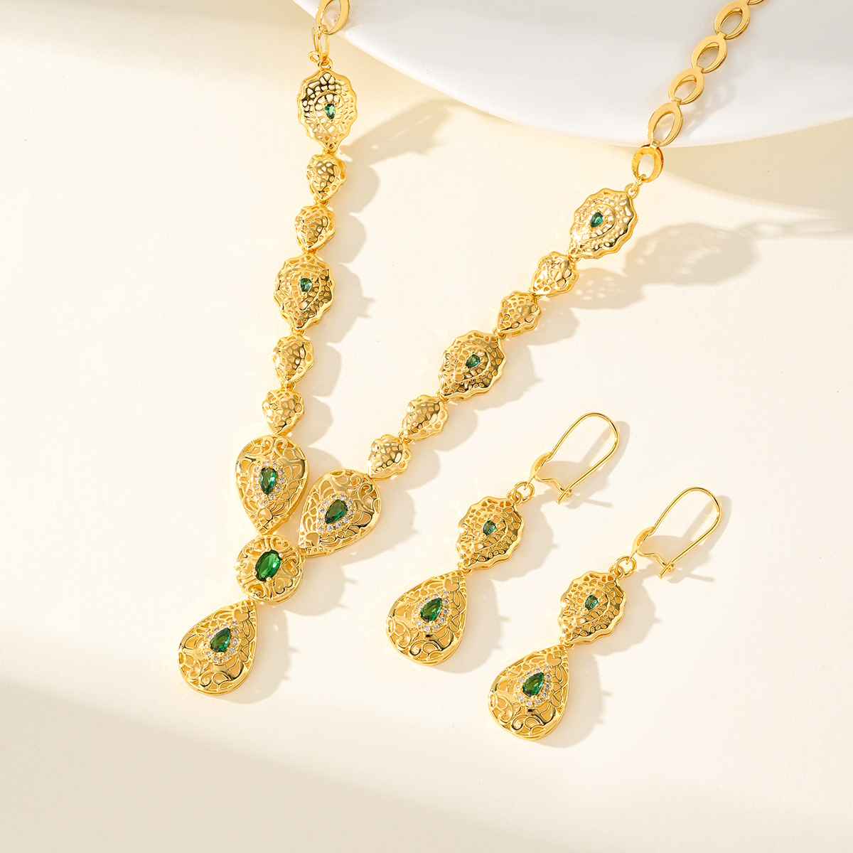ชุดเครื่องประดับทองคำ 9999 ดีไ - Women Accessories Dubai บทวิจารณ์และราคา