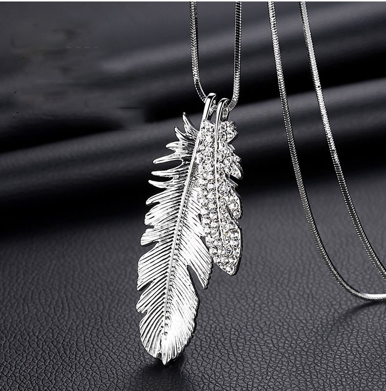 ผู้หญิงสร้อยคอจี้ Hollow ใบดอก - Women Accessories Images บทวิจารณ์และราคา